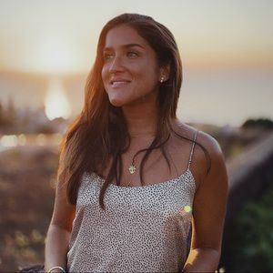 Meet your Posher, Claudia